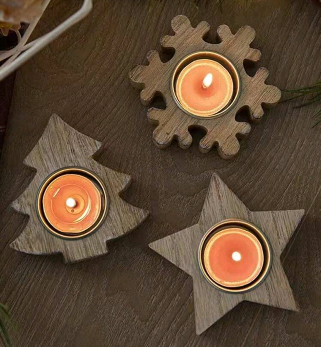 Porte-bougie en bois noël avec flocons de neige, sapin de Noël, étoile.